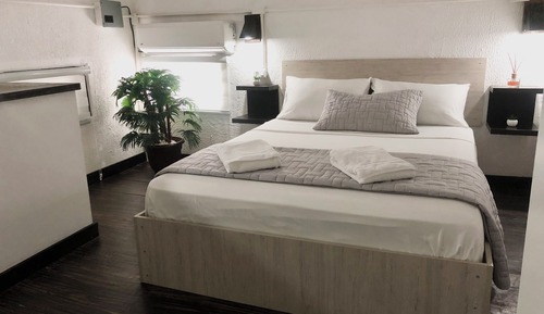 Loft económico, 1 cama de matrimonio