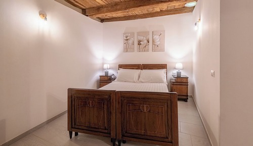 Habitación Confort con 1 cama doble o 2 individuales, 1 cama doble, no fumadores, baño privado