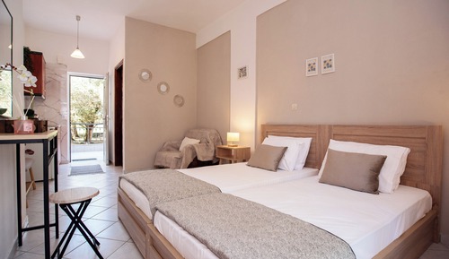 Estudio estándar, 1 cama doble, vistas al jardín