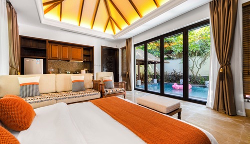 Villa, vistas al jardín
