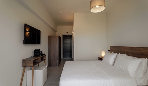 Habitación Deluxe doble, vistas parciales al mar