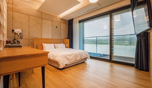 Suite superior, balcón, vistas al lago