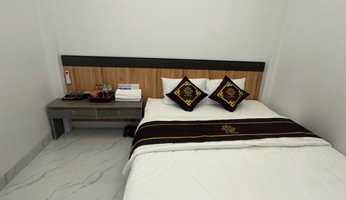 Standard Room, 1 Queen Bed