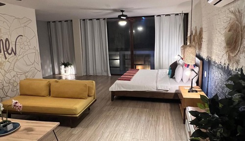 Suite, Sea View
