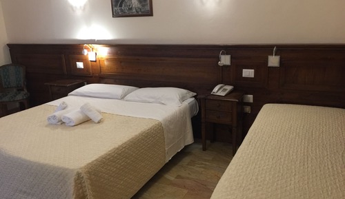 Habitación triple clásica