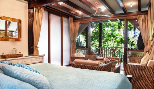 Suite junior, vistas a la piscina