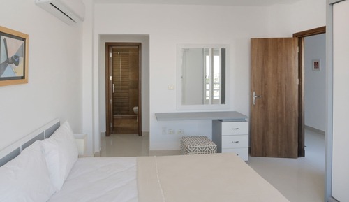 Villa, 4 habitaciones, balcón, vistas a la playa