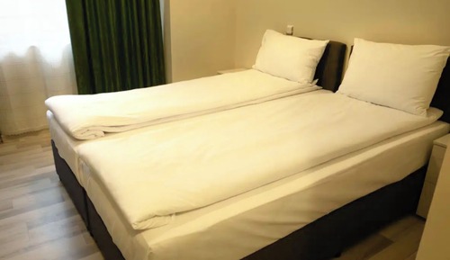 Habitación económica con 1 cama doble o 2 individuales, balcón