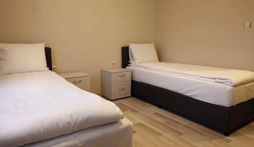 Habitación básica con 1 cama doble o 2 individuales