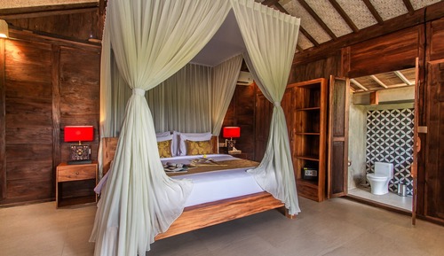Wooden Cabin Non-Pool Access