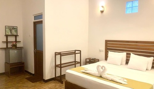 Deluxe Double Room, Balcony, Garden View