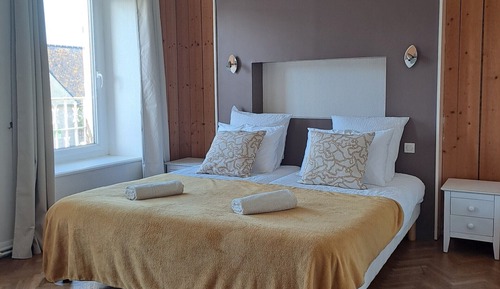 Habitación triple tradicional, baño privado, vistas a la bahía (Chambre rétro)