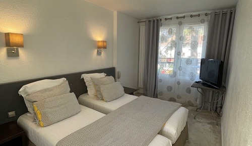 Habitación Confort con 2 camas individuales