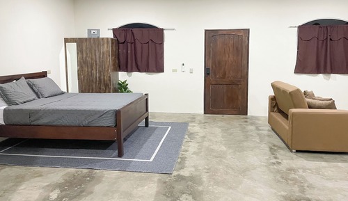 Suite estudio tradicional, 1 cama de matrimonio con sofá cama, patio