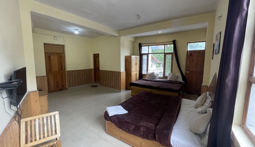 Habitación cuádruple Deluxe, balcón, vistas a la montaña