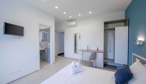 Suite 2