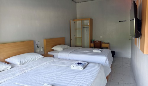 Habitación triple Deluxe, vistas a la colina