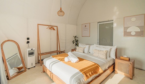 Comfort Tent, Mountain View