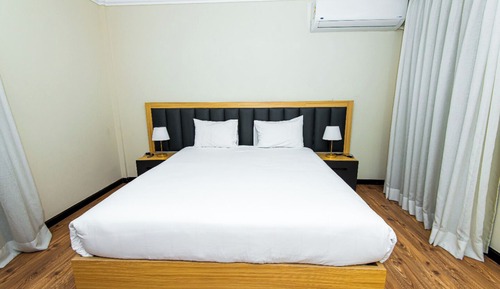 Apartamento Deluxe, 3 habitaciones, vistas a la piscina
