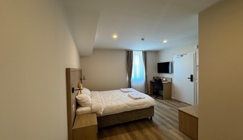 Habitación básica doble, vistas al parque
