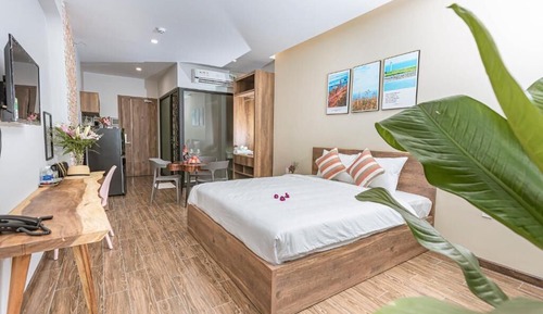 Estudio básico, 1 cama de matrimonio, balcón
