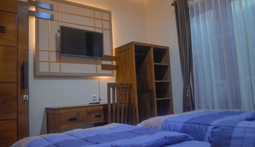 Twin Room, Private Bathroom