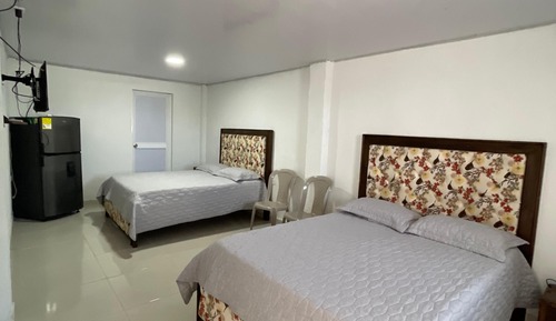 Habitación Confort, 2 camas dobles, accesible en silla de ruedas, vistas parciales al mar