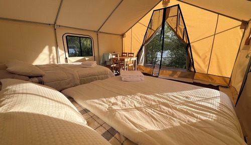 Tienda (Emerald glamping tent (Site #7))