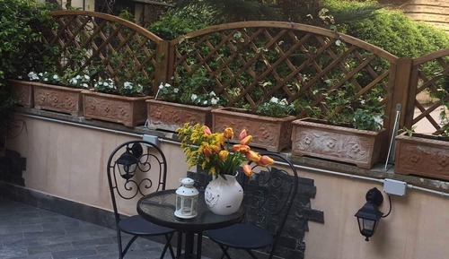 Habitación cuádruple, patio