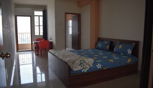 Habitación triple familiar, balcón, vistas al valle