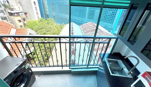 Estudio de lujo, balcón, vistas a la ciudad