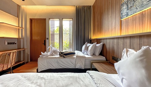 Habitación básica con 2 camas individuales