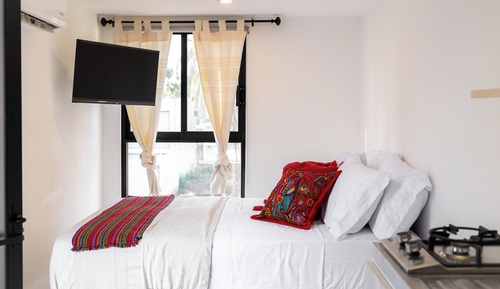 Basic Studio, Kitchenette, City View