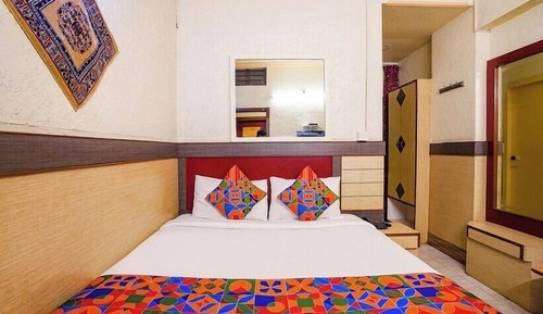 Habitación básica con 1 cama doble o 2 individuales