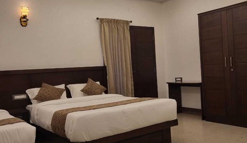 Luxury Triple Room, Balcony, Courtyard View