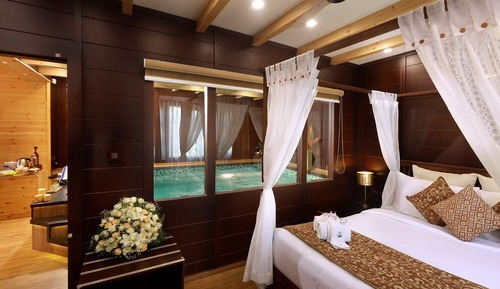 Premier Villa, Lake View