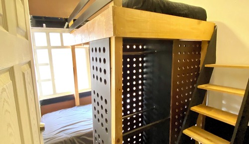 Dormitorio compartido, solo para mujeres, baño compartido