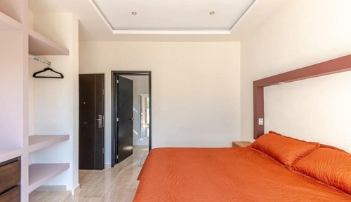 Apartamento de lujo, 2 habitaciones, balcón, vistas al jardín