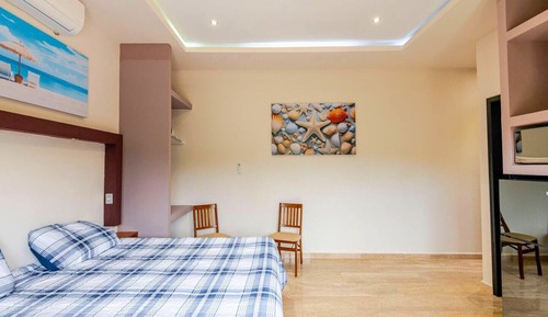 Habitación de lujo, 1 cama de matrimonio grande, balcón, vistas al jardín