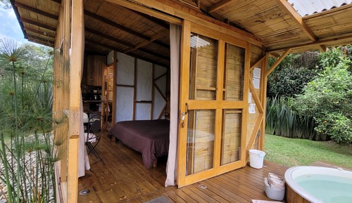 Cabaña Deluxe, 1 cama de matrimonio grande, patio, vistas a la montaña