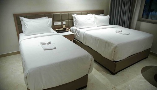 Deluxe Suite