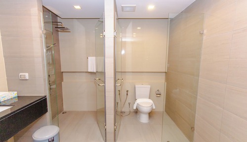 Habitación junior doble, balcón, vistas a la ciudad