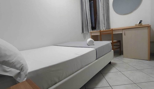 Habitación individual básica, vistas parciales al mar