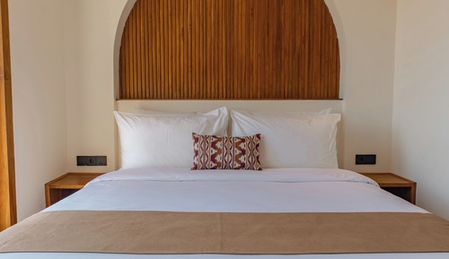 Habitación Deluxe con 1 cama doble o 2 individuales, balcón, vistas a la bahía