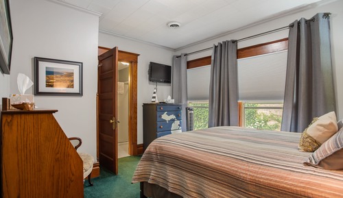 Habitación básica, 1 cama de matrimonio, vistas a la ciudad