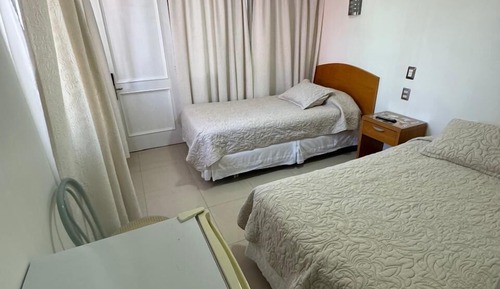 Habitación estándar con 2 camas individuales, vistas a la ciudad