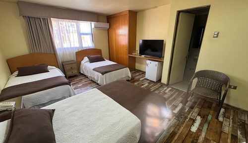 Habitación cuádruple estándar, vistas a la ciudad