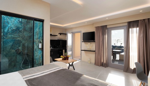 Superb Suite with Sea View & Private Pool