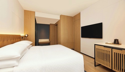 Habitación, 1 cama de matrimonio grande, vistas a la ciudad