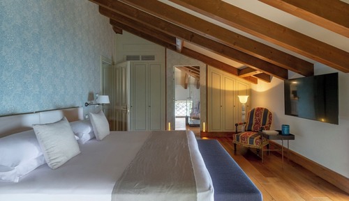 Superior Double or Twin Room, Partial Lake View
